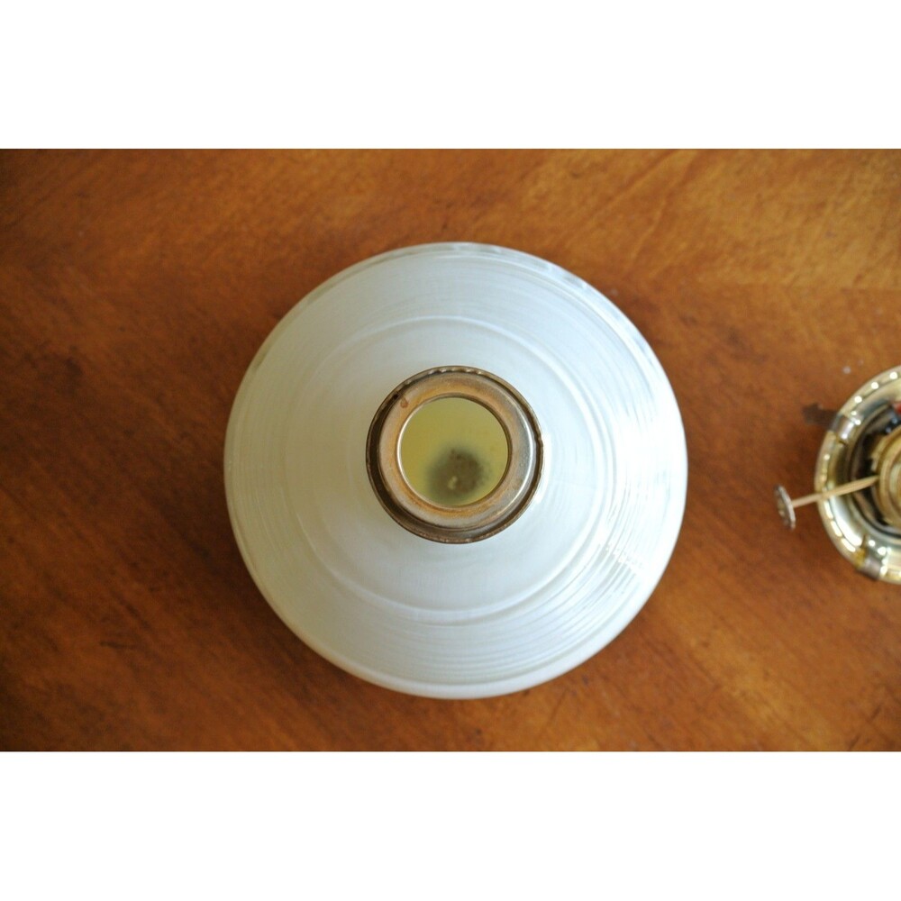 Lamp Light Farms Oil Hurricane Traditional Cream Base 5.75"Diameter Used Wick - Picture 11 of 11